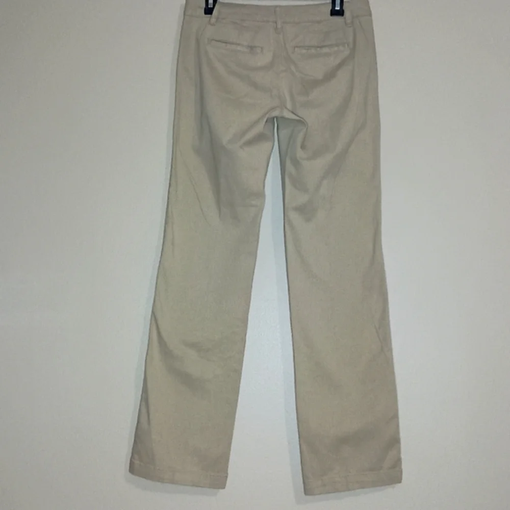 Aeropostale Classic Twill Khaki Pants